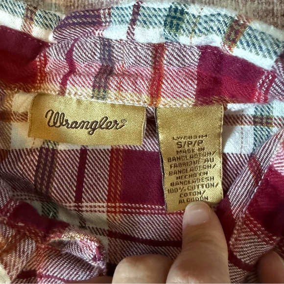 3 Wrangler buttondown shirt bundle- rodeo farm girl western country, cabin core - Picture 4 of 15